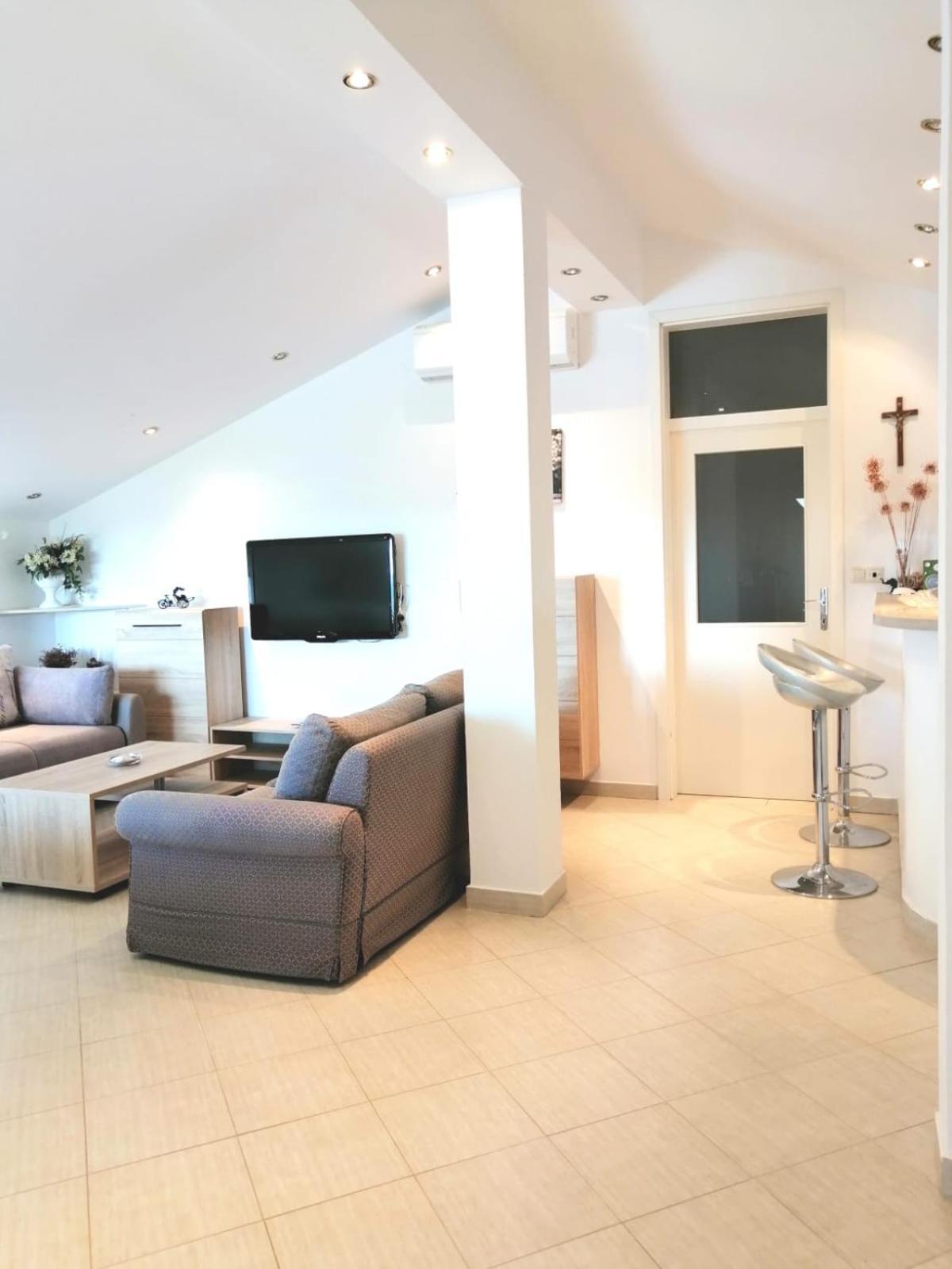 Lovely Sea View House 2 In Malinska Island Krk Extérieur photo